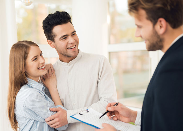 買賣不動產，到底要找大品牌還是小品牌？他們有什麼不同呢？｜房仲說書人EP.2